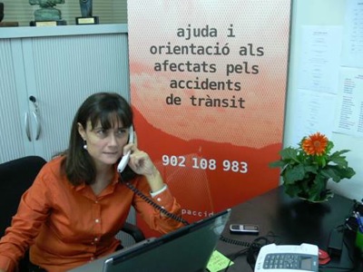 Teléfono de ayuda a las víctimas de accidentes: 902 108 983